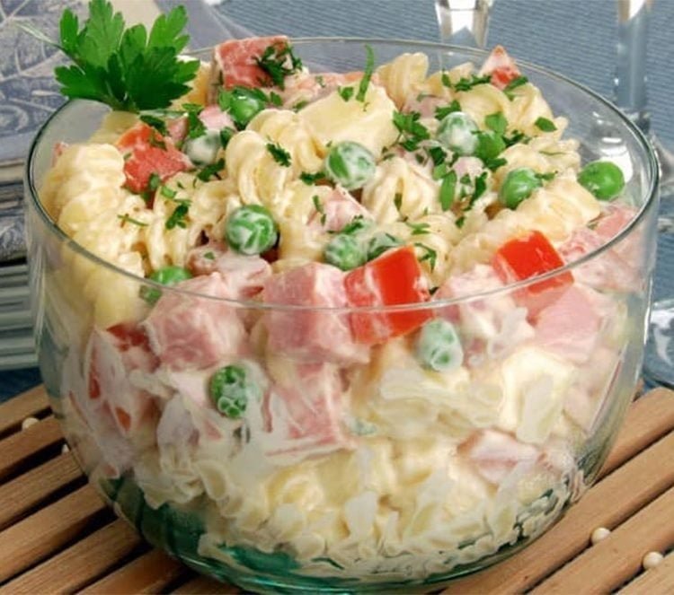 Salade de macaronis froids.