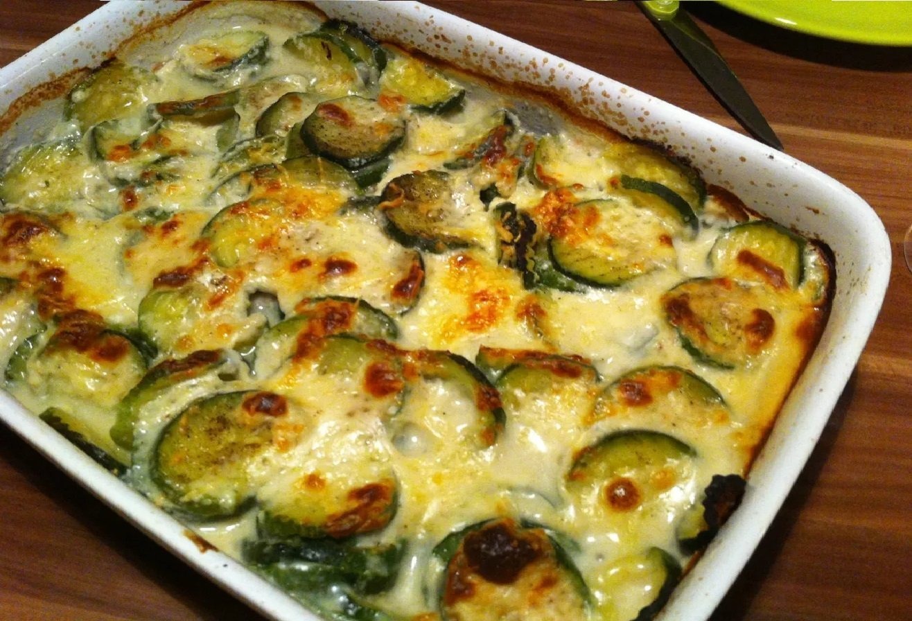 Gâteau gratiné de courgettes aux deux fromages et à la fleur thym