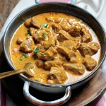 Sauté de porc au curry crémeux